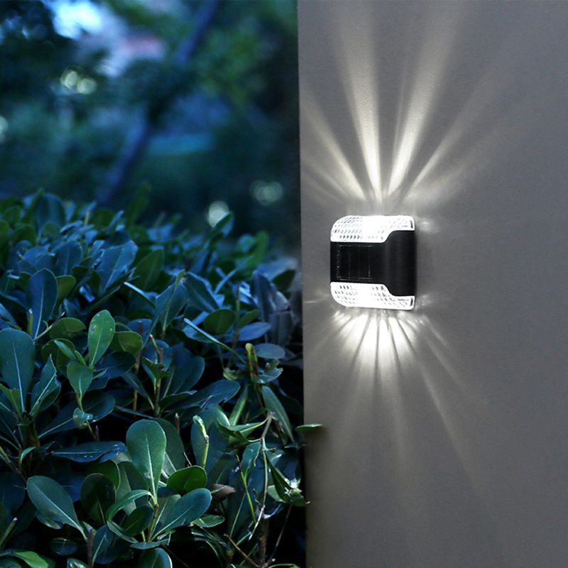 Le lavage à énergie solaire inférieur de projecteur de lampe de mur de décoration imperméabilisent la LED d'intérieur