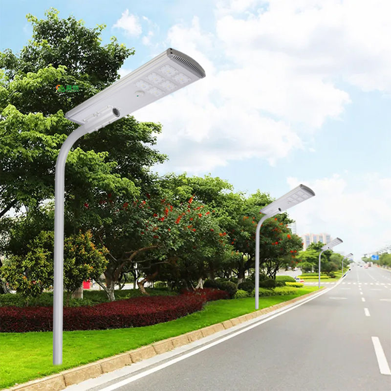 Rue imperméable 400w 600w 800w tout d'ABS de lumière du capteur Ip65 solaire dans un 3.2V