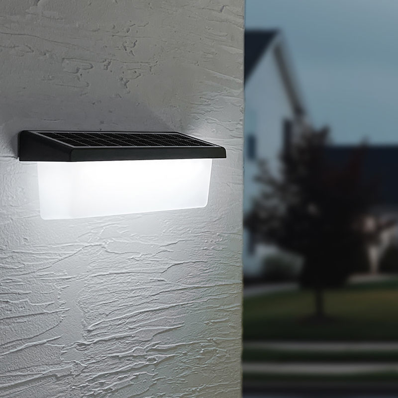 1 an de garantie Lumières solaires extérieures ABS+PC Matériau Lumières solaires de jardin extérieur