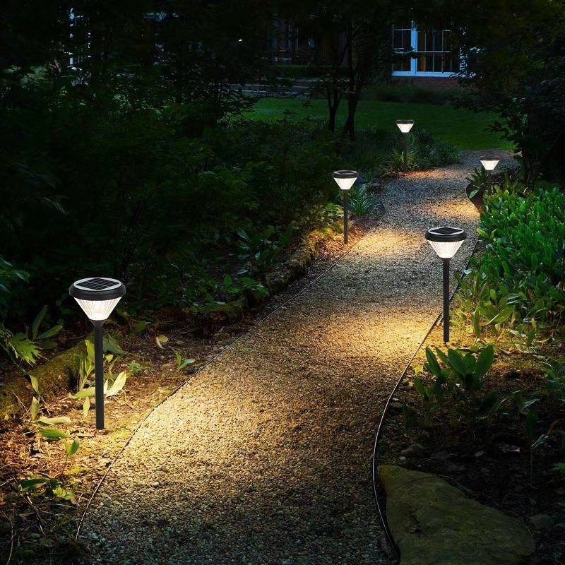 Les lumières solaires de plate-forme clôturent Post Lights Outdoor allumant le jardin décoratif
