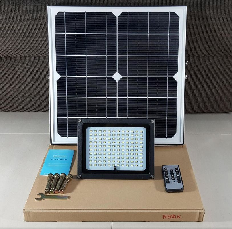économie d'énergie blanche fraîche d'inondation de 100W Jd-8840 du jardin solaire 8PCS LED de lumière solaire