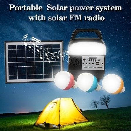 Plus nouvelle lumière solaire de haute qualité avec l'ordre solaire d'OEM de lumières de produit par radio d'usine