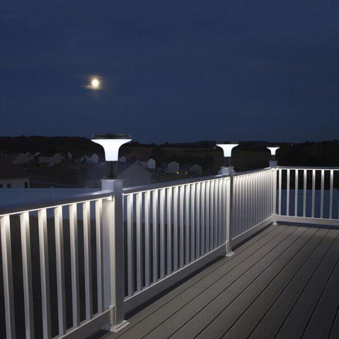 Lumière actionnée solaire de décoration de lumière de pilier des biens imperméables extérieurs LED de style contemporain