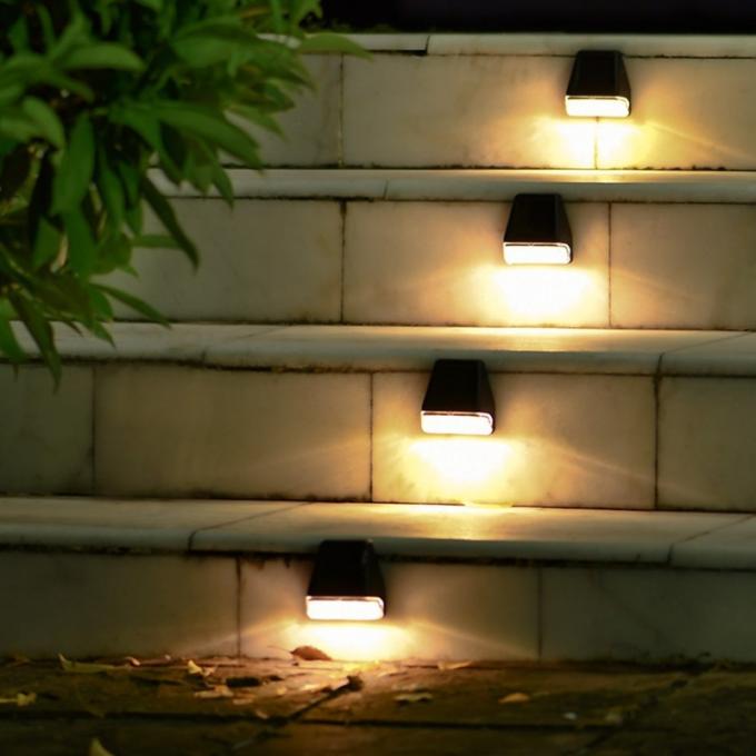 Barrière 2LED Light solaire extérieure actionnée solaire de Decking de chemin d'étape de lampe de Wall Lights Garden de barrière
