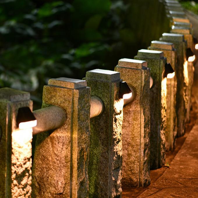 Barrière 2LED Light solaire extérieure actionnée solaire de Decking de chemin d'étape de lampe de Wall Lights Garden de barrière